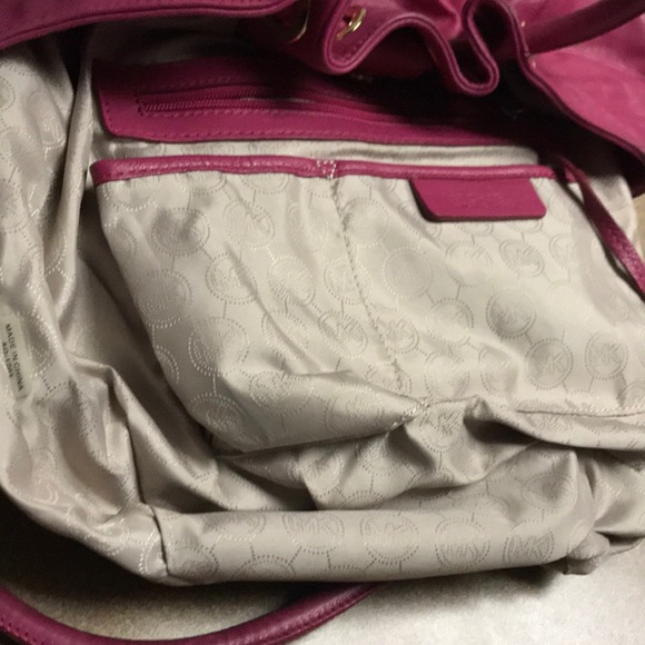 Michael Michael KORS Shoulder Bag - Picture 8 of 8